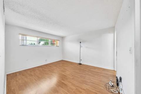 8980 S Hollybrook Boulevard #204, Pembroke Pines FL - photo 10 of 31
