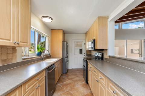 2870 NE 18th Street, Pompano Beach FL - photo 6 of 40