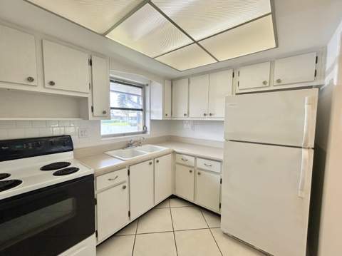 2885 Crosley Drive #A, West Palm Beach FL - photo 9 of 53