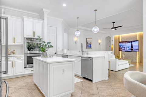 8541 Butler Greenwood Drive, Royal Palm Beach FL - photo 17 of 70