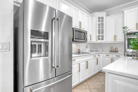 8541 Butler Greenwood Drive, Royal Palm Beach FL - photo 18 of 70