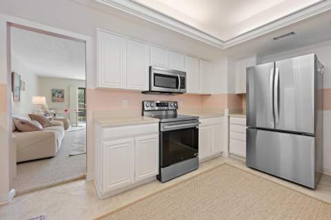 18480 SE Wood Haven Lane #J, Jupiter FL - photo 14 of 28