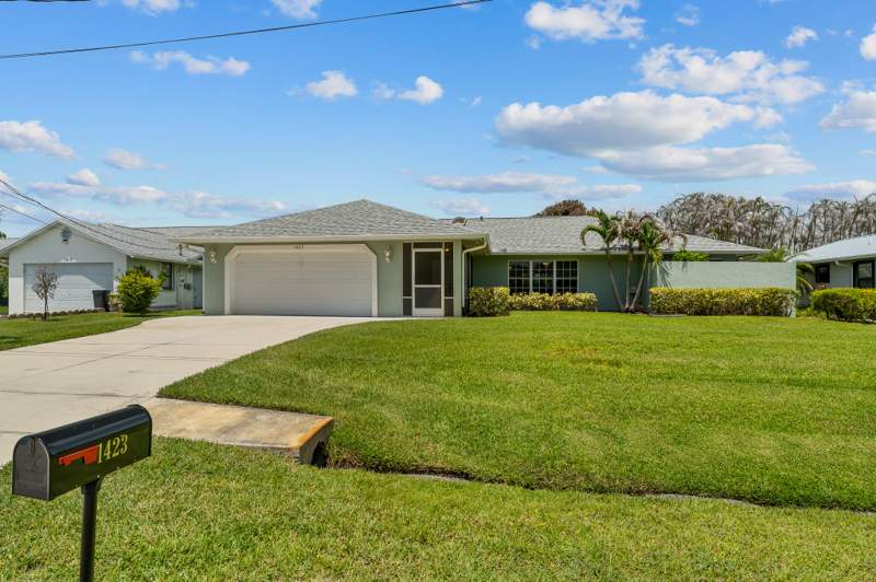 3 bedroom Single Family Residence at 1423 SE Pitcher Road, South Port St Lucie Unit 5, Port St. Lucie — photo 2