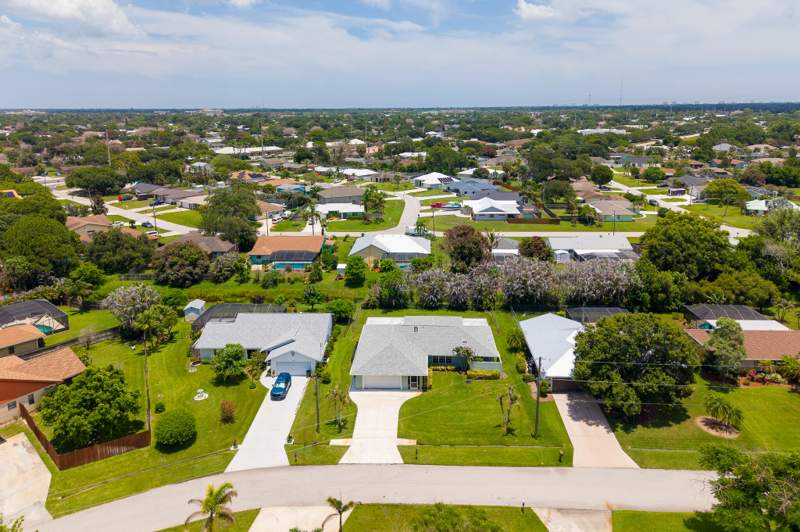 3 bedroom Single Family Residence at 1423 SE Pitcher Road, South Port St Lucie Unit 5, Port St. Lucie — photo 4