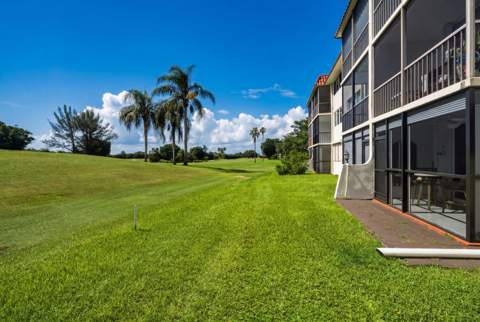 9823 S Hollybrook Lake Drive #104, Pembroke Pines FL - photo 16 of 57