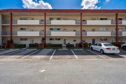 9823 S Hollybrook Lake Drive #104, Pembroke Pines FL - photo 21 of 57