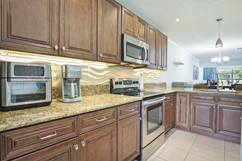 2 bedroom Condominium at 1141 Calamondin Terrace #202, Pines Of Delray Condo, Delray Beach — photo 2