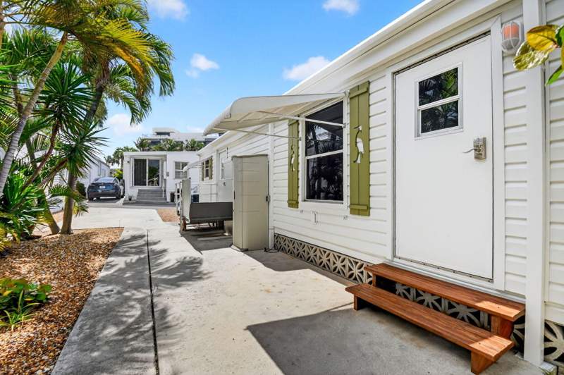 2 bedroom Manufactured Home at 5 Cedar Drive #Cd5, Briny Breezes Inc., Briny Breezes — photo 3