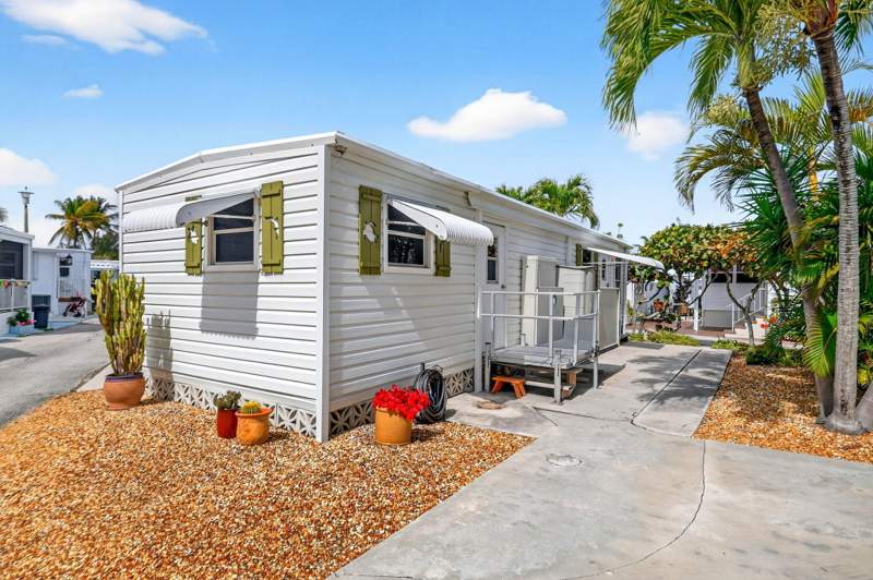 2 bedroom Manufactured Home at 5 Cedar Drive #Cd5, Briny Breezes Inc., Briny Breezes — photo 4