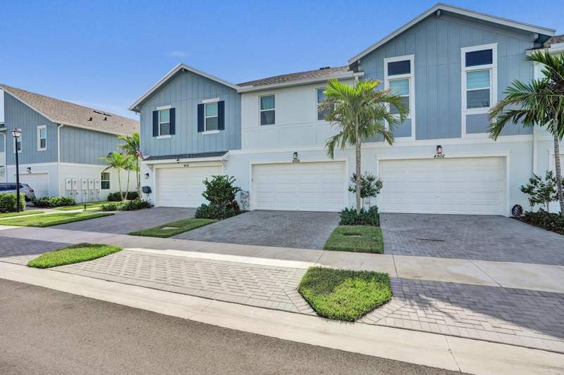3 bedroom Townhouse at 4508 Longwood Lake Square, Terraces Of Westlake, Westlake — photo 2