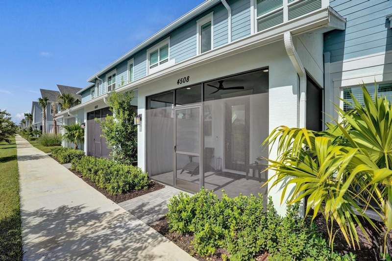 3 bedroom Townhouse at 4508 Longwood Lake Square, Terraces Of Westlake, Westlake — photo 4