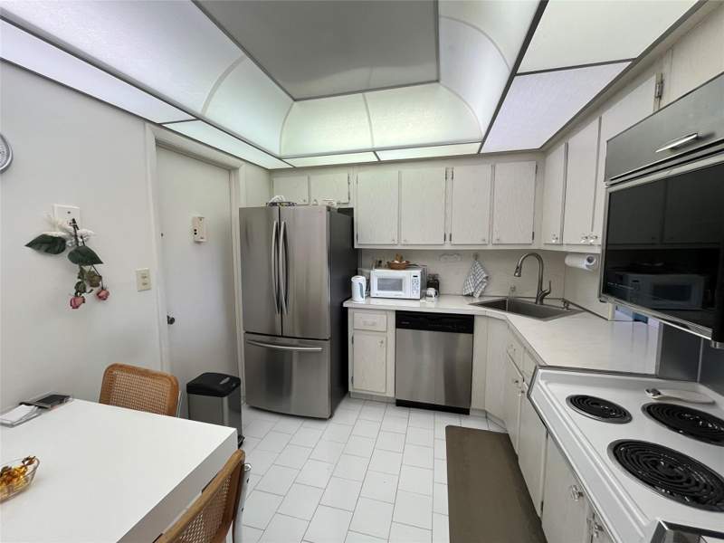 1 bedroom Condominium at 1400 S Ocean Drive #707, Trafalgar Towers Condominium, Hollywood — photo 4