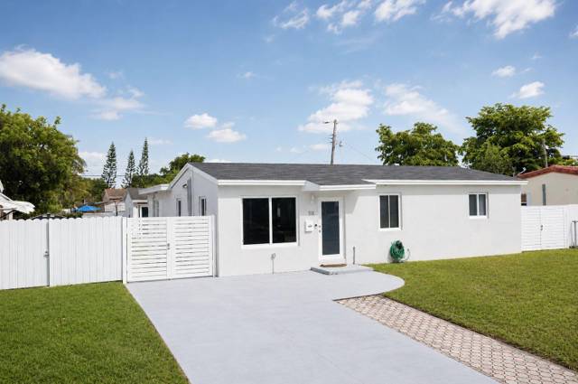 511 N 69th Way