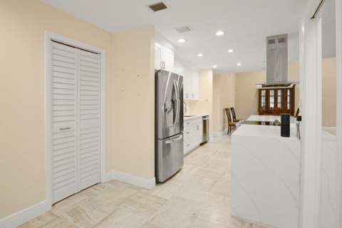 6845 Fountains Circle, Lake Worth FL - photo 14 of 37