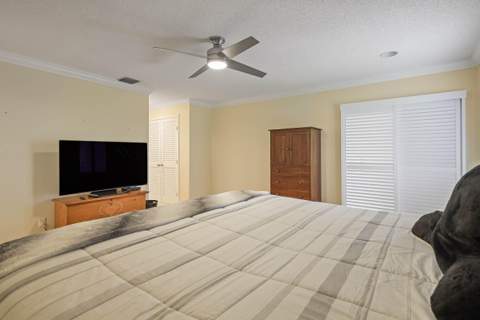 6845 Fountains Circle, Lake Worth FL - photo 20 of 37