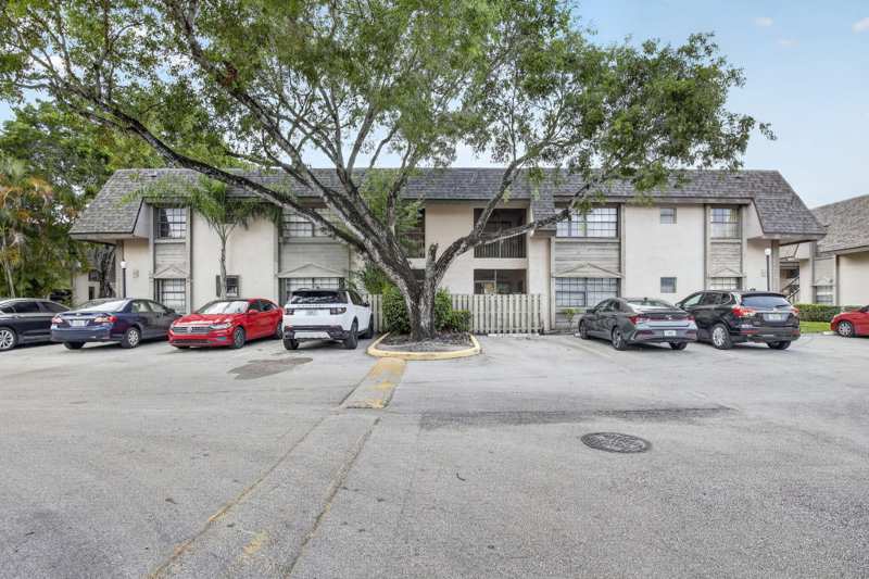 3 bedroom Condominium at 3610 NW 95th Terrace, Grenadier Lakes At Welleby Condo, Sunrise — photo 1
