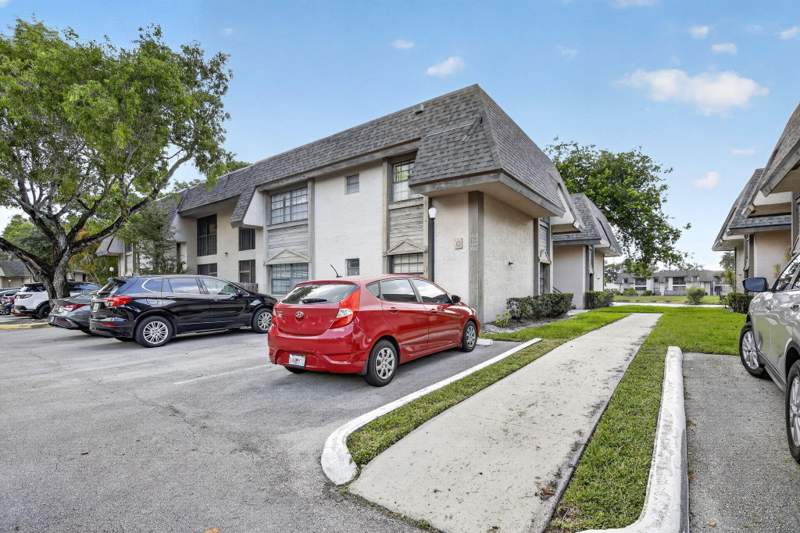 3 bedroom Condominium at 3610 NW 95th Terrace, Grenadier Lakes At Welleby Condo, Sunrise — photo 3