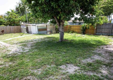 465 Waseca Dr Drive, Lake Worth FL - photo 17 of 18