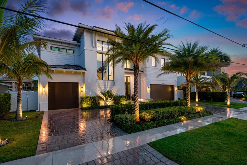 5 bedroom Single Family Residence at 2420 NE 48th Street, Coral Key Villas 5th Sec, Lighthouse Point — photo 4