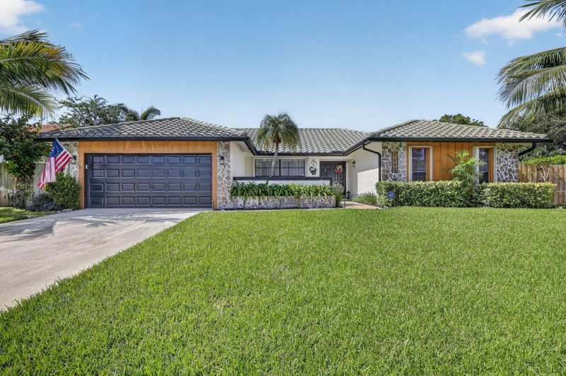 4 bedroom Single Family Residence at 9680 NW 10th Court, Jacaranda Lakes Section Nine, Plantation — photo 1