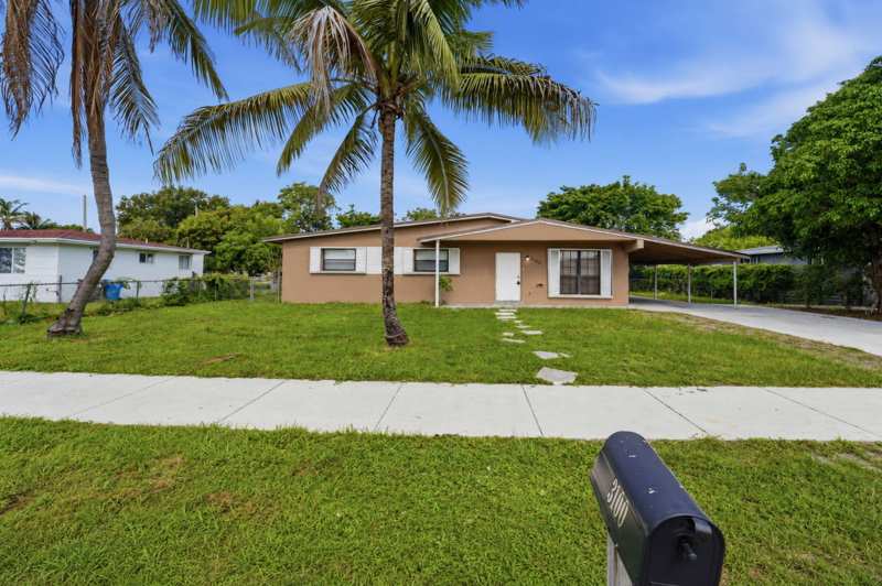 3 bedroom Single Family Residence at 3100 SW 33rd Avenue, Lake Forest Sec 4, West Park — photo 1