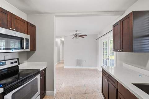 3100 SW 33rd Avenue, West Park FL - photo 6 of 24