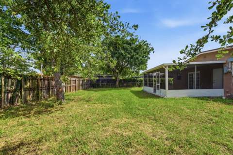 3100 SW 33rd Avenue, West Park FL - photo 21 of 24