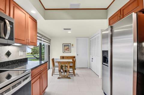 5791 Lakeview Mews Place, Boynton Beach FL - photo 21 of 98
