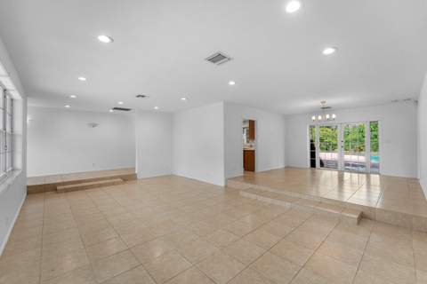 5313 Colbright Road, Lake Worth FL - photo 7 of 67