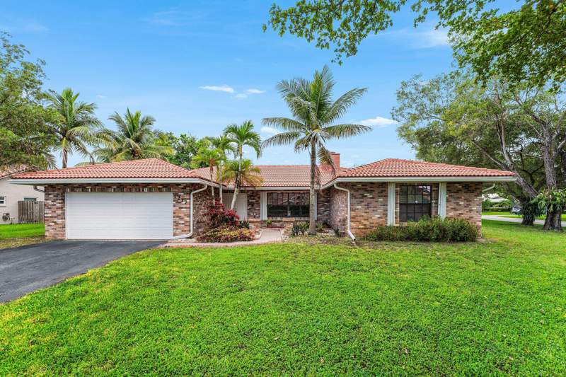 4 bedroom Single Family Residence at 1217 NW 111th Way, Cypress Run, Coral Springs — photo 1