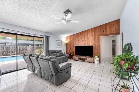 1217 NW 111th Way, Coral Springs FL - photo 11 of 26