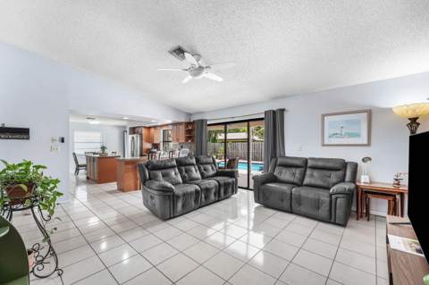 1217 NW 111th Way, Coral Springs FL - photo 12 of 26