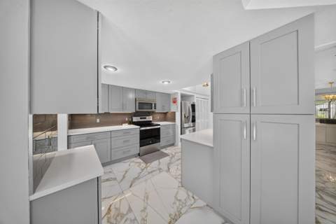 2092 SE Pyramid Road, Port St. Lucie FL - photo 16 of 58