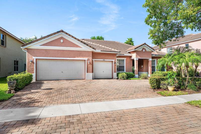 4 bedroom Single Family Residence at 9058 Sedgewood Drive, Savannah Estates, Lake Worth — photo 2
