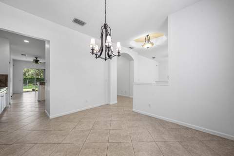 9058 Sedgewood Drive, Lake Worth FL - photo 7 of 36