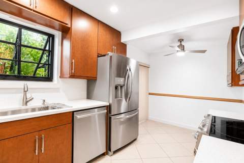16131 Laurel Drive #33, Weston FL - photo 6 of 24