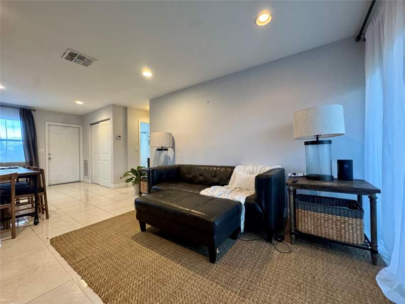 1 bedroom Condominium at 2801 NE 33rd Court #206, Chateau Terese Condominium, Fort Lauderdale — photo 5