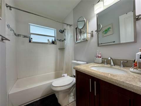2801 NE 33rd Court #206, Fort Lauderdale FL - photo 9 of 26