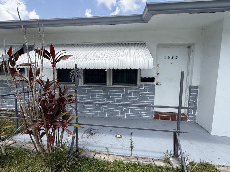 2 bedroom Single Family Residence at 1625 NW 66th Terrace, Paradise Gardens Sec 2, Margate — photo 4