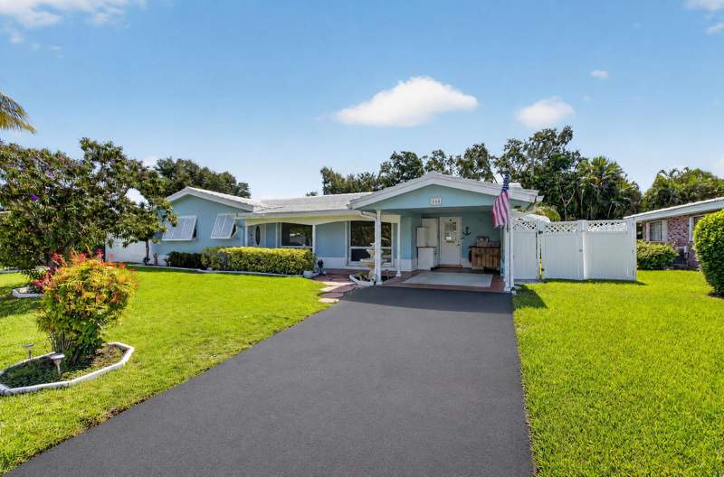 2 bedroom Single Family Residence at 200 SW 7th Avenue, Royal Oak Hills 1st Sec, Boca Raton — photo 2