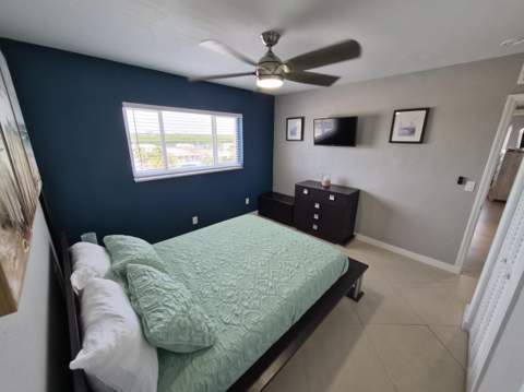 1815 N Surf Road #503, Hollywood FL - photo 13 of 38