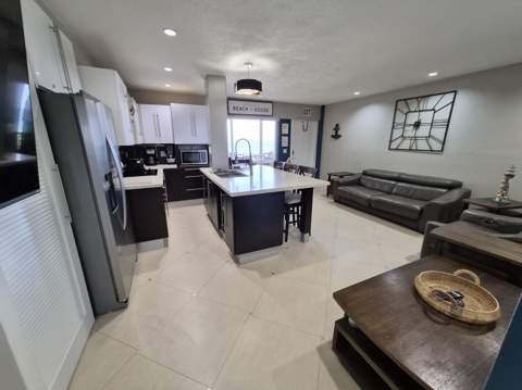 1815 N Surf Road #503, Hollywood FL - photo 7 of 38