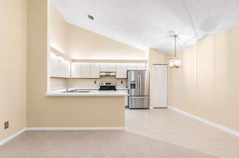 1158 Summit Trail Circle #C, West Palm Beach FL - photo 9 of 32