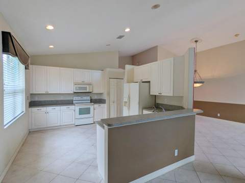 2119 NW Marsh Rabbit Lane, Jensen Beach FL - photo 11 of 24