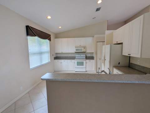 2119 NW Marsh Rabbit Lane, Jensen Beach FL - photo 12 of 24