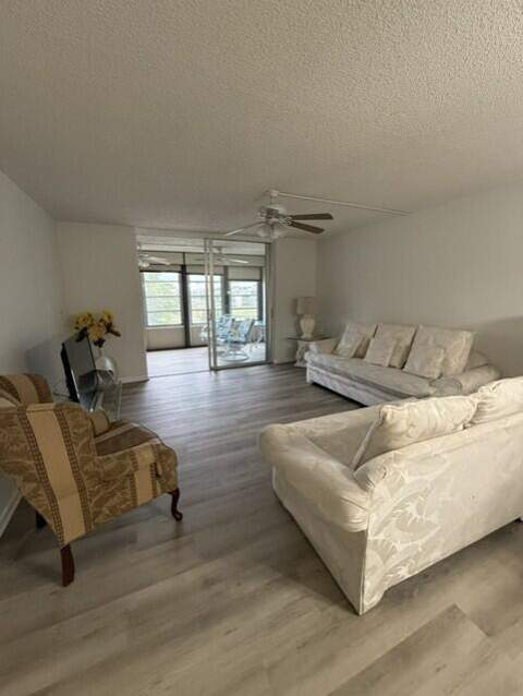 7210 Lake Cir Drive #401, Margate FL - photo 13 of 24