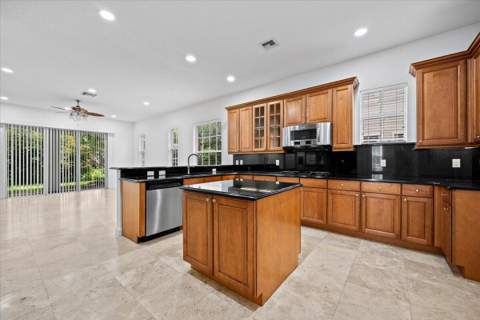 1049 Vintner Boulevard, Palm Beach Gardens FL - photo 19 of 77