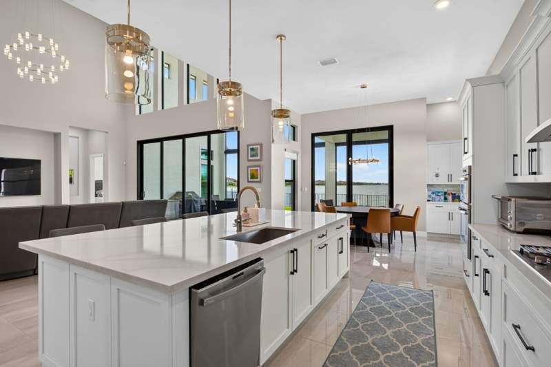 5 bedroom Single Family Residence at 12450 N Parkland Bay Trail, Parkland Bay, Parkland — photo 4