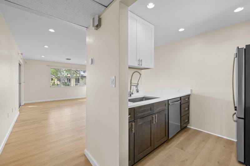 1 bedroom Condominium at 830 SW 9th Street Circle #204, Boca Terrace Condo Ph I And II Or261, Boca Raton — photo 3