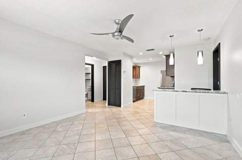 2480 SE Garden Terrace #507, FL - photo 6 of 30